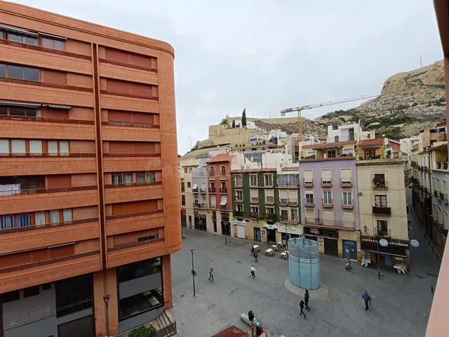 Se Vende Piso en la Rambla Méndez Núñez, Alicante - foto 4