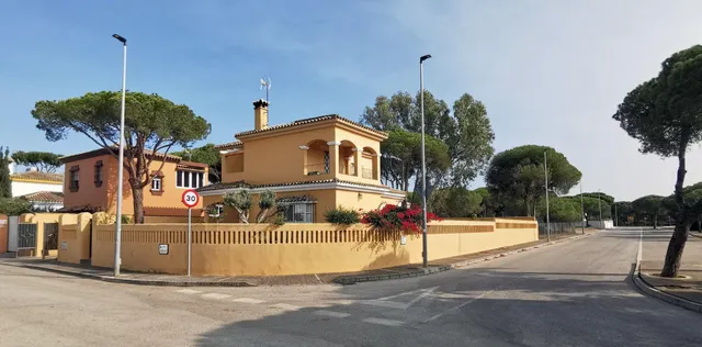 Precioso chalet en un entorno único,  una de las mejores zonas de la playa para vivir todo el año. — 6
