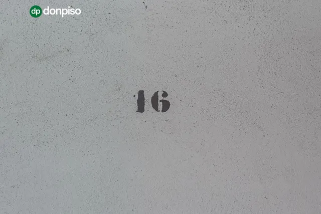 Piso con terraza en Albolote — 29