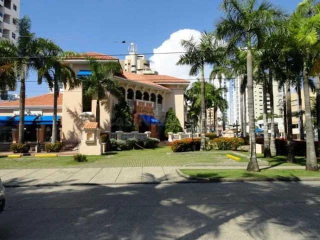 OPORTUNIDAD ÚNICA: Local Comercial en el Corazón de Bocagran