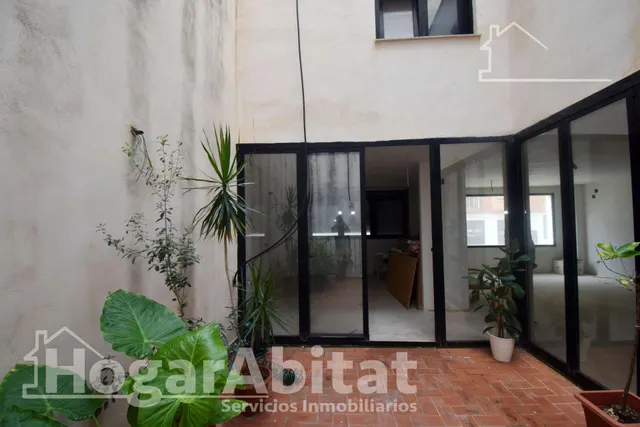 ¡Perfecto para invertir! Casa de cuatro alturas  para reformar con garaje y dos terrazas, cerca del centro — 12