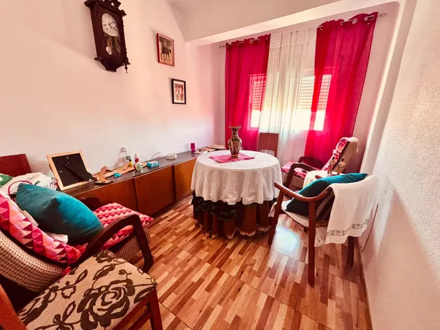 Amplia vivienda de 4 dormitorios y ascensor en carolinas altas. — 20