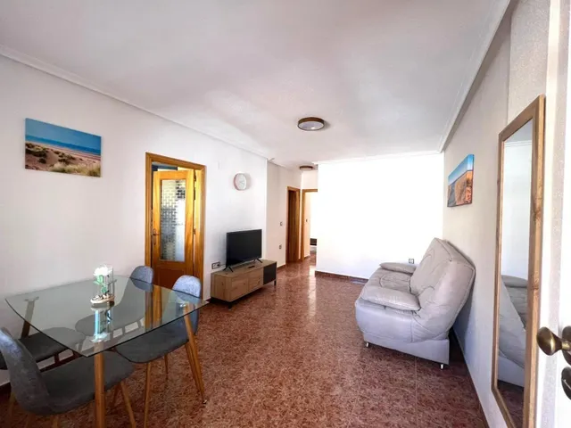 Acogedor Bungalow Semireformado en Los Balcones, Torrevieja — 12