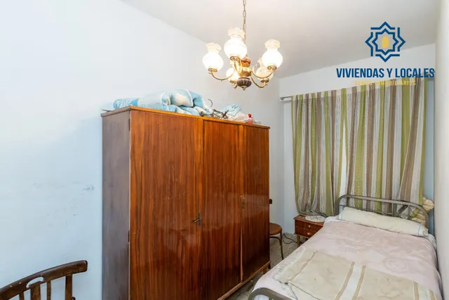 Piso para reformar junto a Plaza Einstein – 3 dormitorios y vistas despejadas — 24