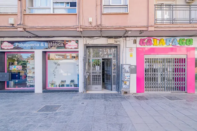 Oportunidad Única: Amplio Piso para Reformar en Camino de Ronda ✨ — 37