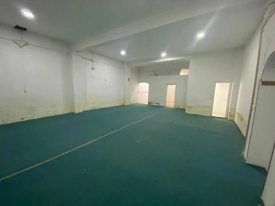 Local Comercial en Vilanova del cami de 150m2 , diafano con  muchas posibilidades.