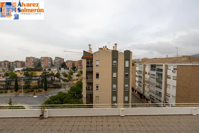 Piso de dos dormitorios en Sanders, en urbanización privada con piscina, pistas de padel, plaza de garaje y trastero — 32