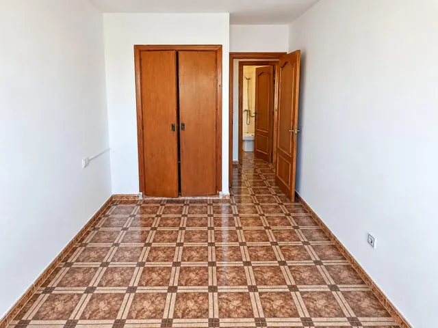Se vende piso de 4 dormitorios con vista despejadas Cerca de calle Manacor — 6