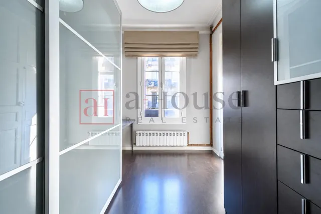 Piso a reformar doble orientacion con balcón en l'antiga esquerra de l'eixample — 20