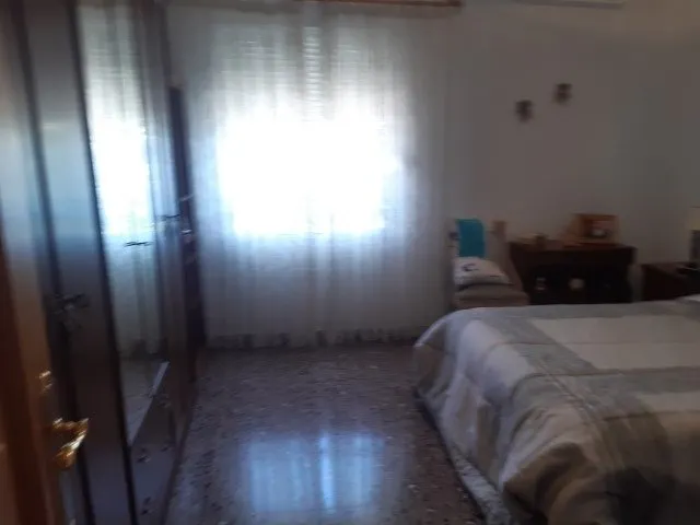Casa vallada en la ciudad — 40