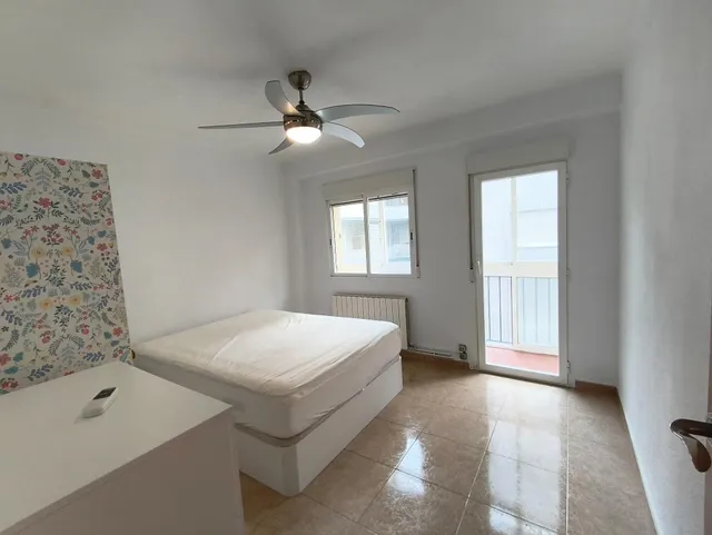Piso de 53m2 útiles. Distribuido en dos dormitorios, salón, cocina y baño — 11