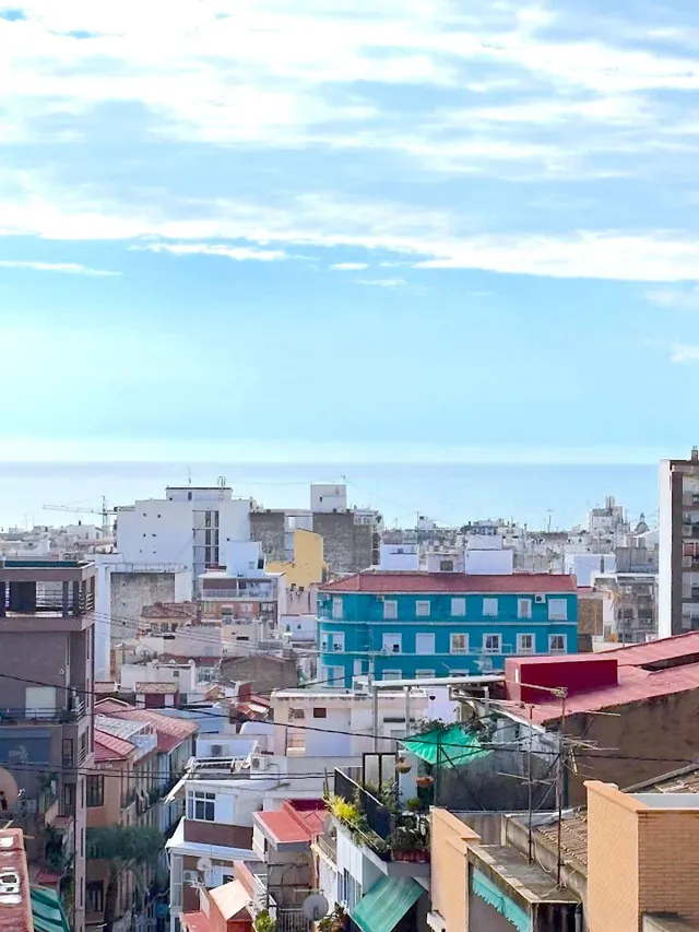 Gran piso en esquina y reformado en la ronda del castillo — 39
