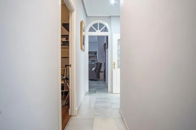 Espaciosa casa con encanto en el centro: elegancia, azotea y sótano en calle Murillo ✨ — 34