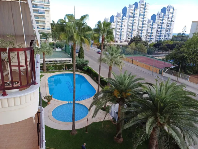 APARTAMENTO  ALQUILER TEMPORAL HASTA EL 30 DE JUNIO — 44