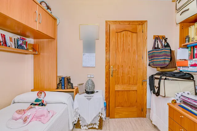 Fantástica casa adosada con gran patio, sótano habitable y excelente luminosidad !! — 23