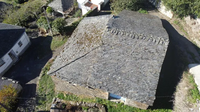 Finca rústica en el corazón de la montaña gallega — 25