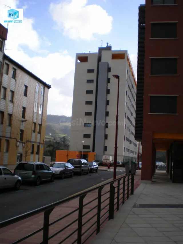 Magnifica parcela de garaje en venta. - foto 2