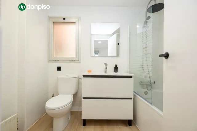 Planta baja con terraza privada, 3 dormitorios, 2 baños y garaje — 19