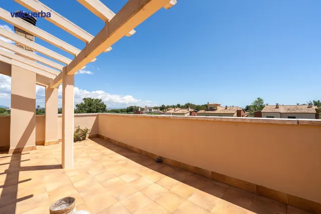 CASA ESQUINERA EN RESIDENCIAL AIGÜESVERDS DE REUS — 49