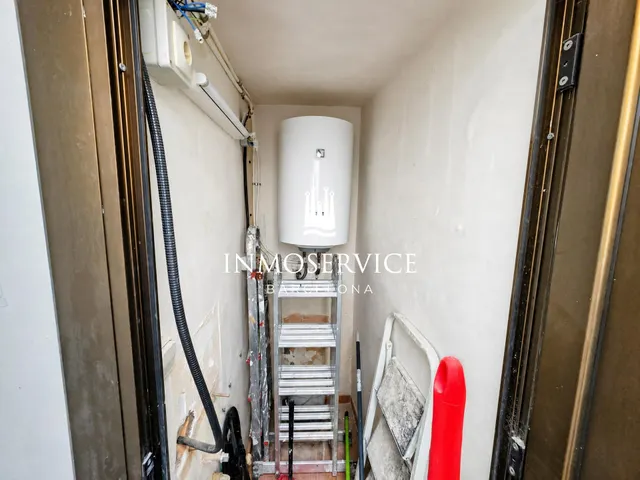 Local en venta en Vallcarca — 18