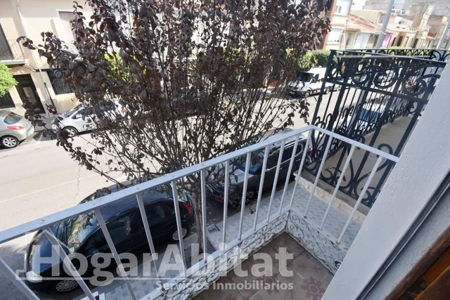 ¡Hazla a tu gusto! Gran casa para reformar con terraza y balcón, cerca del ayuntamiento — 14