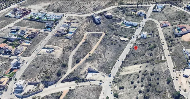 PARCELA EN LOS ALTOS DE LA ZUBIA 773M2 — 8