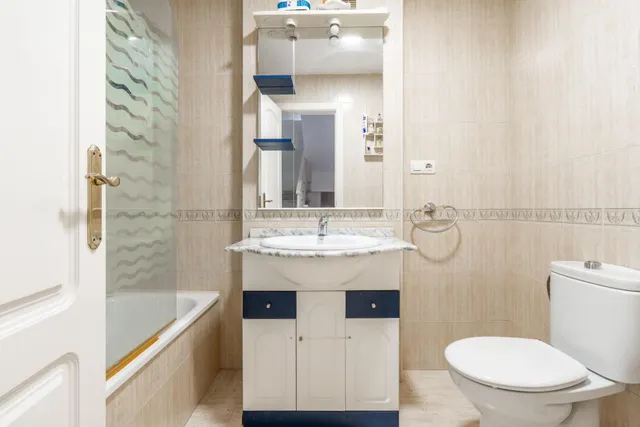 GRAN VIVIENDA UNIFAMILIAR ADOSADA EN OGIJARES — 48