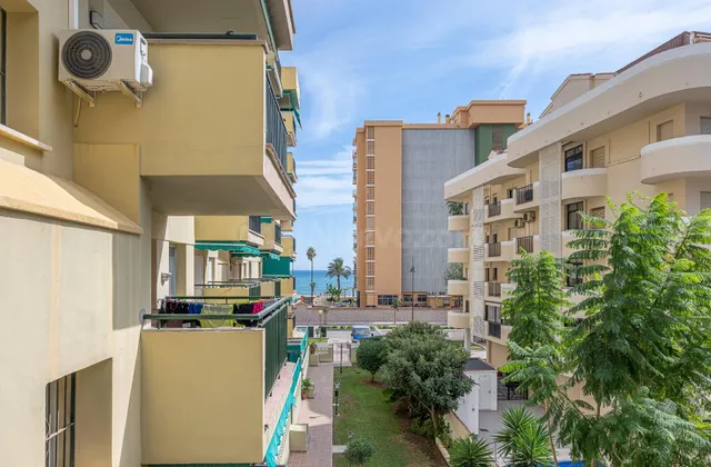 Vivienda con terraza y vistas al mar en Avenida de las Gavio - foto 4