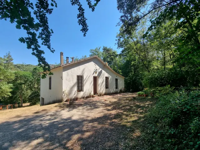 Cinco Casas mas terreno edificable en venta — 7