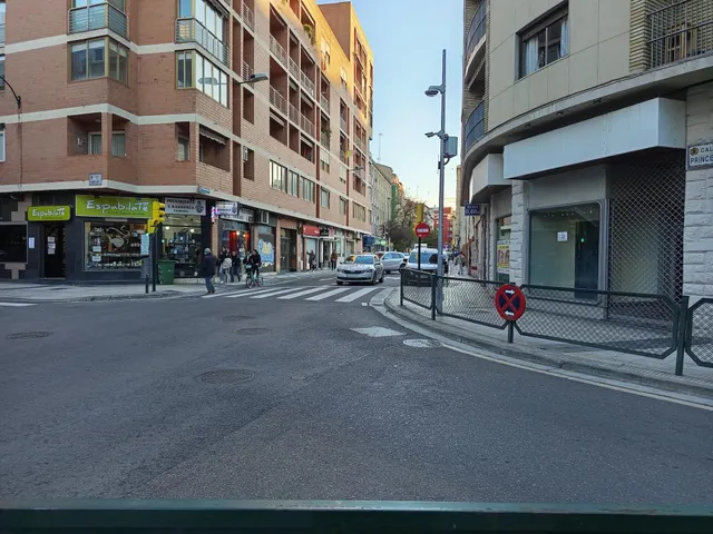 Garaje en C/ Cánovas. Zaragoza — 13