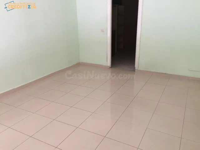 LOCAL COMERCIAL CON ALMACEN - foto 3
