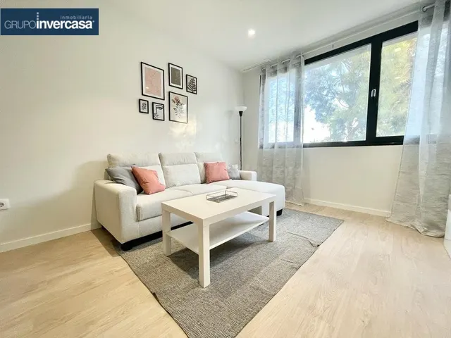 Vivienda seminueva con plaza de aparcamiento situada en Plaz - foto 5