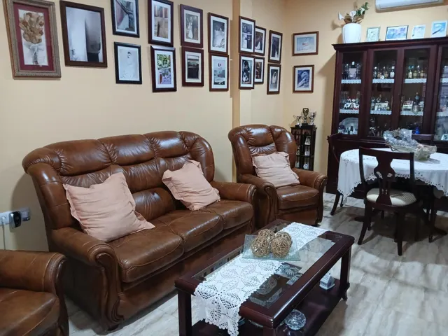 VIVIENDA INDEPENDIENTE CON TERRENO — 9