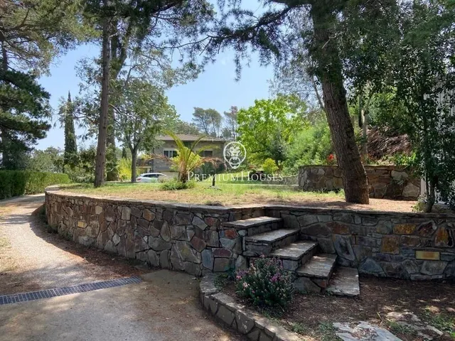 Exclusiva casa en Vallromanes. Naturaleza, privacidad y vistas panorámicas. — 33