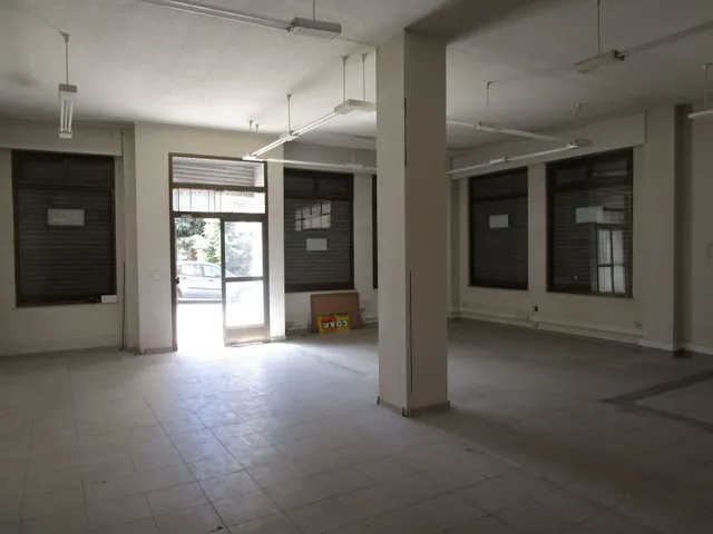Urbis te ofrece un local en alquiler en zona Chinchibarra, Salamanca. — 3
