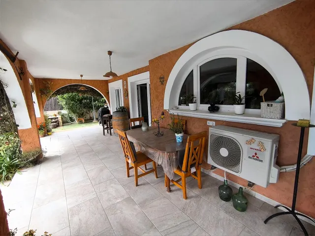 Precioso chalé unifamiliar aislado con piscina y amplio garaje — 11