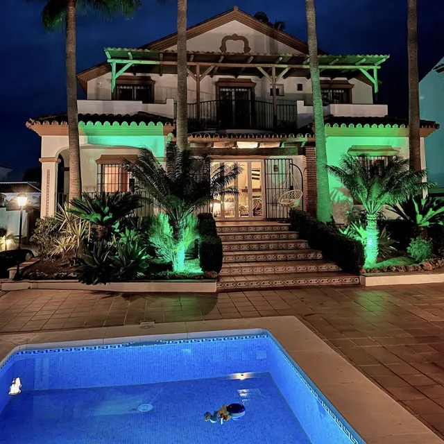 Chalet 4 habitaciones 412m² en venta - Costa del Sol — 21