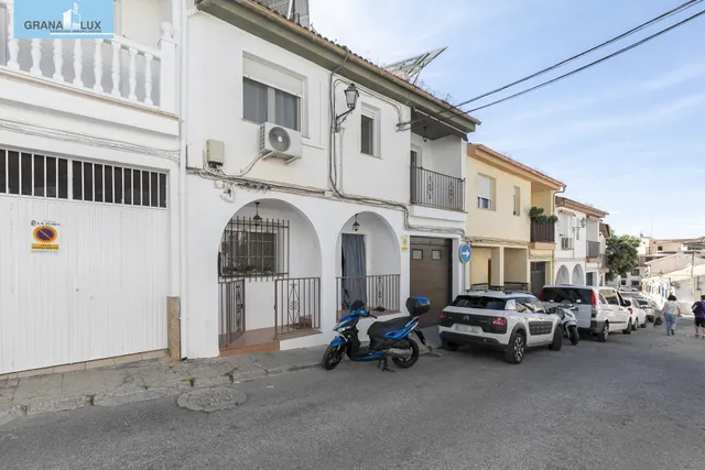 Casa Adosada De Ensueño en el Centro de La Zubia — 28