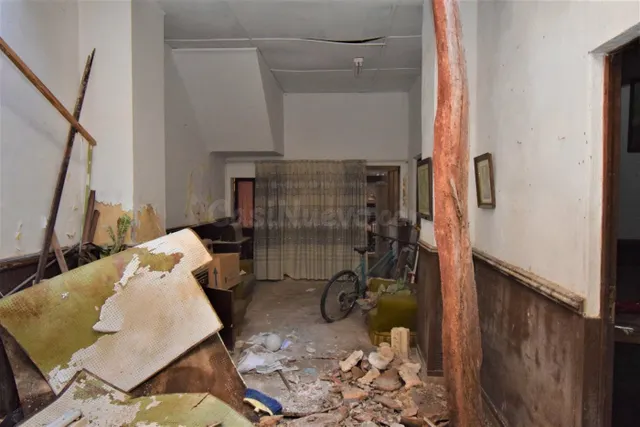 Casa de pueblo para reformar con dos accesos y gran potencia - foto 4