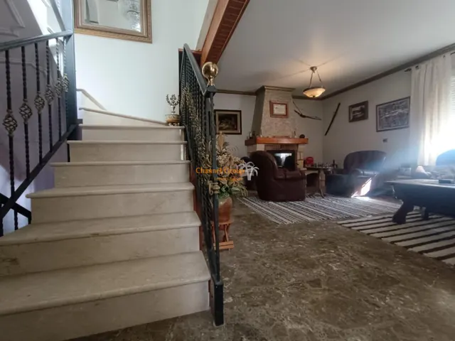 SE VENDE CHALET ZONA LA HOYA — 7