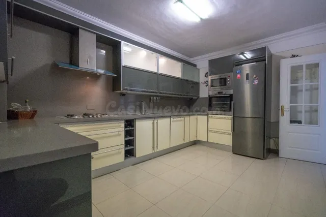 GRAN VIVIENDA IDEAL PARA FAMILIAS CON PISCINA - foto 5