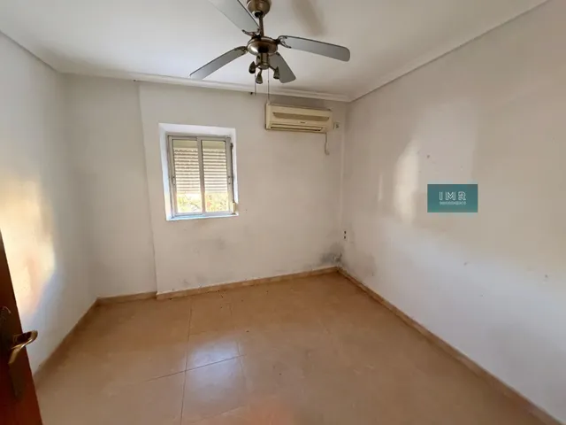 ¡OPORTUNIDAD EN TRIANA - EL CARMEN! Gran piso de 4 dorm. todo exterior junto al Metro Blas Infante — 8