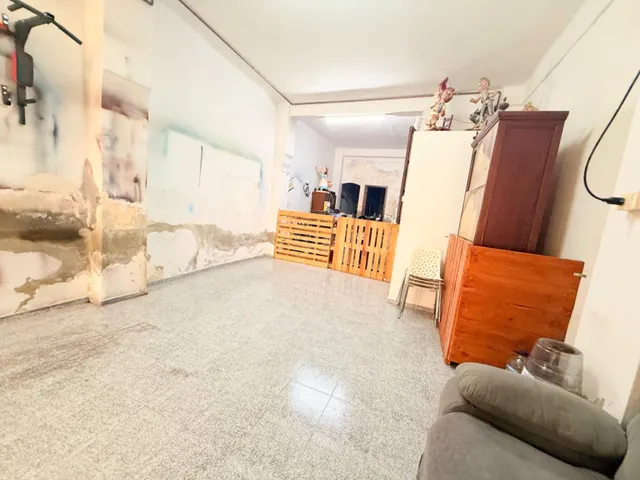 Casa señorial en el centro de Cullera con planta baja (garaje) y dos viviendas independientes. — 8
