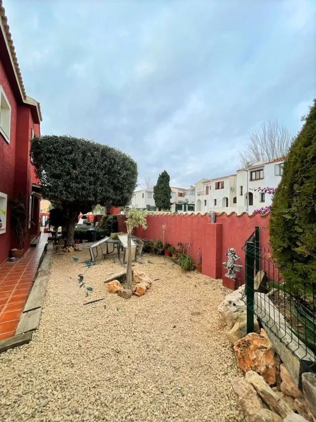 Chalet en venta en La Nucia - foto 4