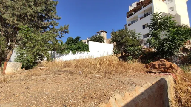 PARCELA URBANA EN LANJARON — 25