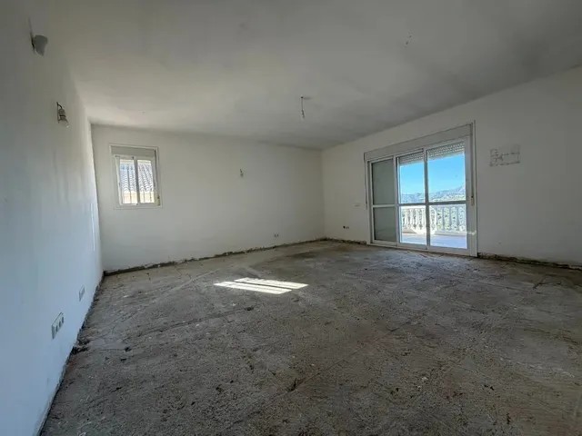 Venta de Chalet independiente en Alcaucín, Málaga. — 18