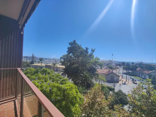EXCLUSIVA Y AMPLIA VIVIENDA EN ALICANTE CON VISTAS AL MAR Y  - foto 3