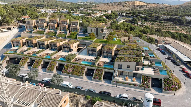 Nuevos chalets familiares en urbanización exclusiva con piscina privada y garaje — 5