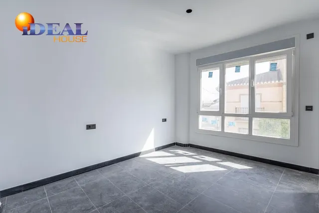 Edificio de nueva construcción en Churriana — 6