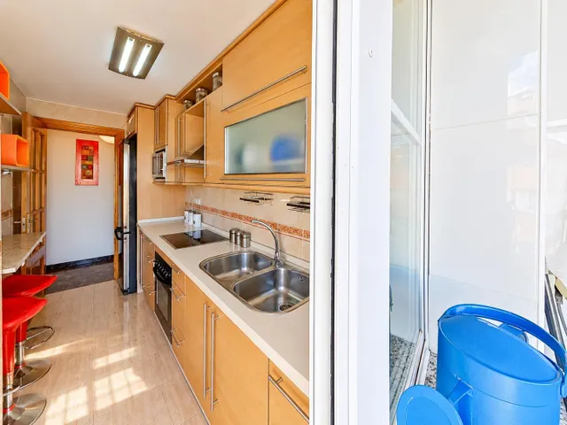 Bonito piso exterior y luminoso de dos dormitorios, baños y aseo en Albolote junto al metro y con plaza de garaje — 18